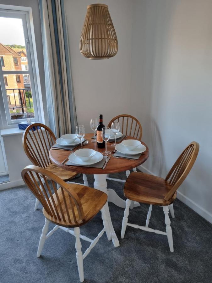 Hightide - 2 Bed With Parking, Balcony & Sea View. Apartment Swanage Bagian luar foto