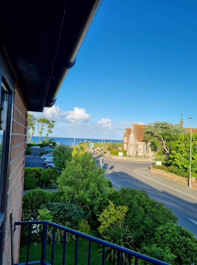 Hightide - 2 Bed With Parking, Balcony & Sea View. Apartment Swanage Bagian luar foto
