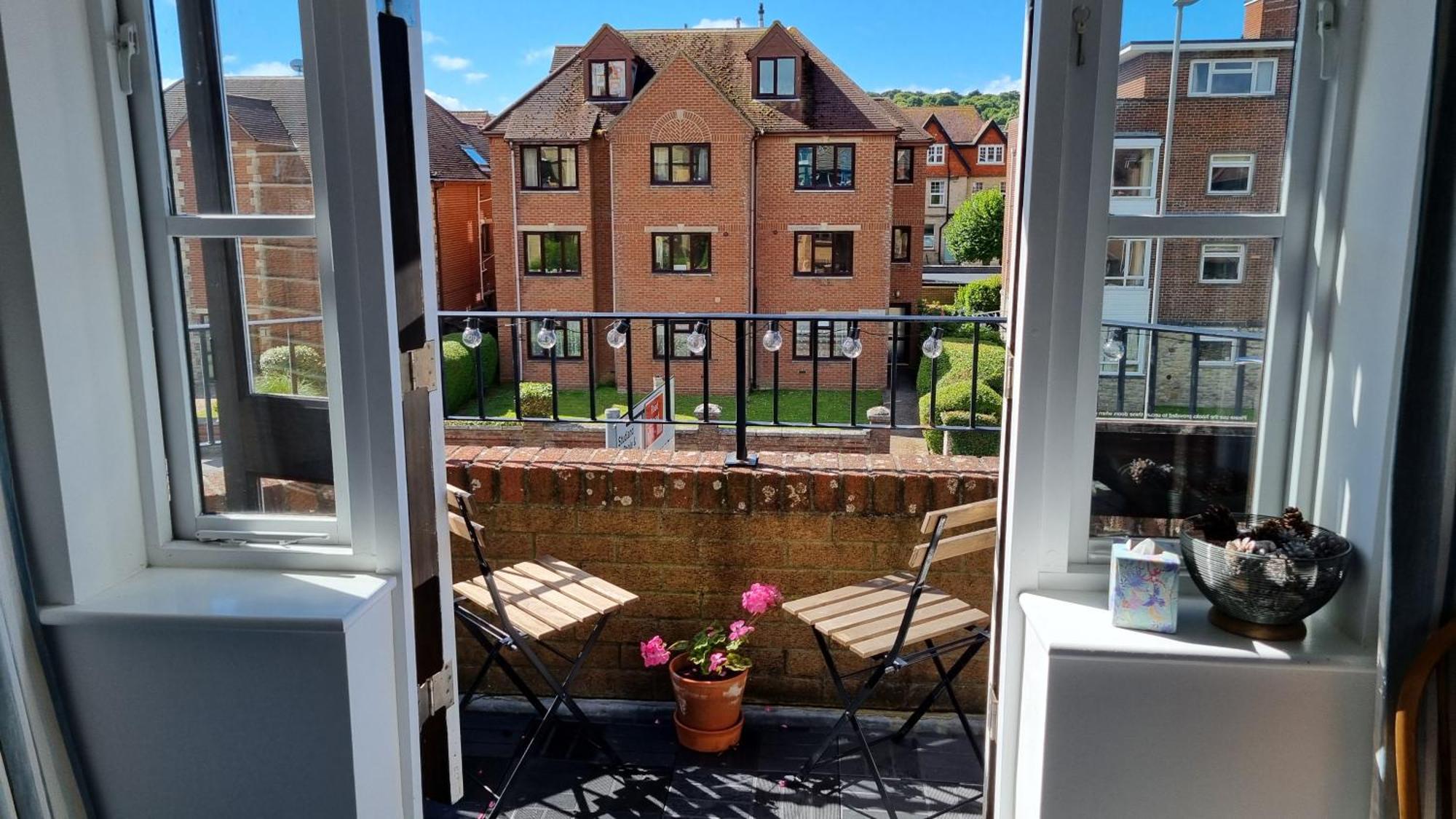 Hightide - 2 Bed With Parking, Balcony & Sea View. Apartment Swanage Ruang foto