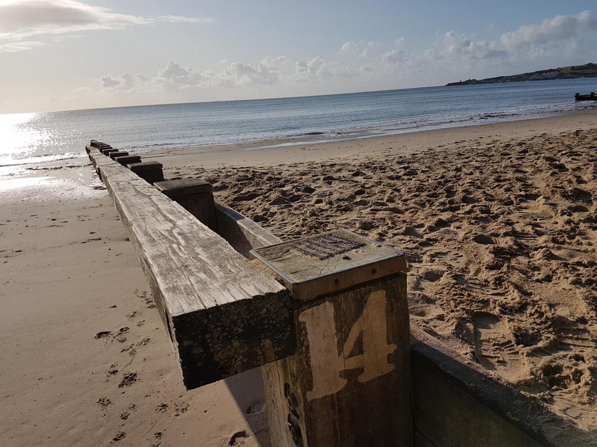 Hightide - 2 Bed With Parking, Balcony & Sea View. Apartment Swanage Bagian luar foto